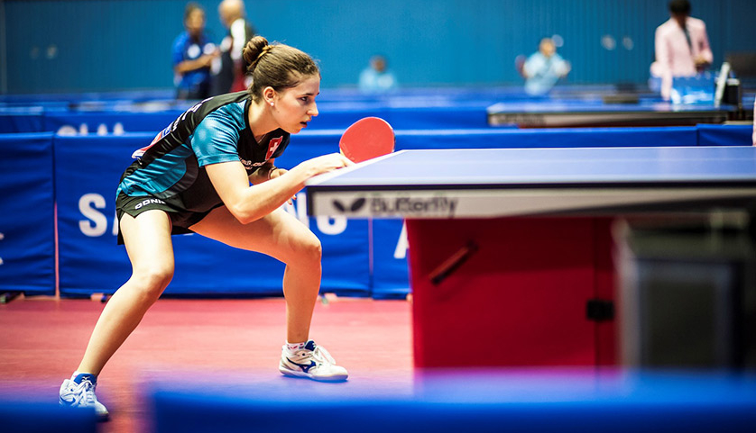 Rahel Aschwanden jouant au tennis de table